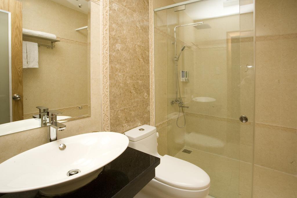 Lucky Star Hotel Nguyen Trai Q5 Хошимин Стая снимка